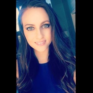 Meet your Posher, Casey